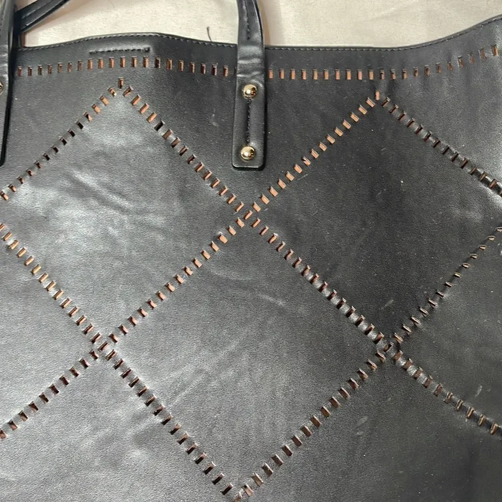 W/212 Black Tote Bag.